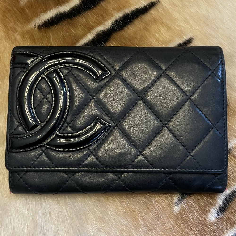 CHANEL Cambon CC Black/PinkLambskin Bifold Wallet